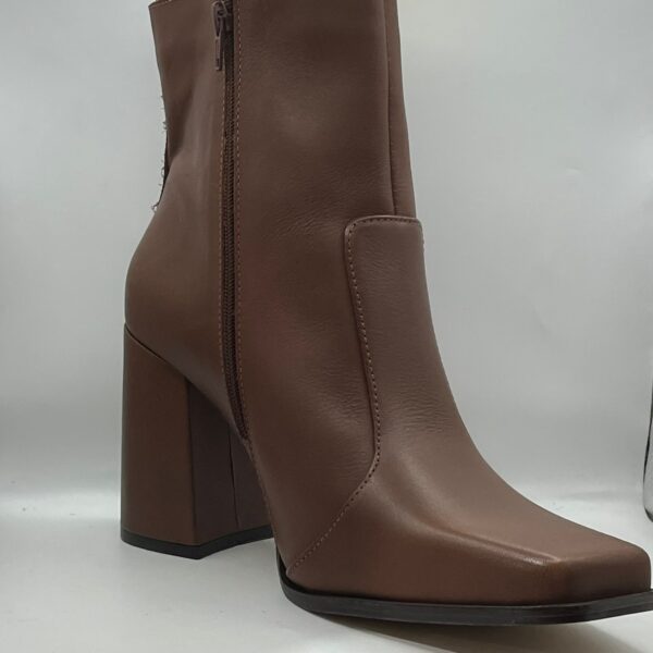 Bota Feminina Salto Grosso Couro - Imagem 5