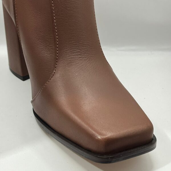 Bota Feminina Salto Grosso Couro - Imagem 6
