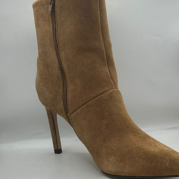 Bota Feminina De Camurça Bico Fino Com Strass  Zíper - Imagem 2