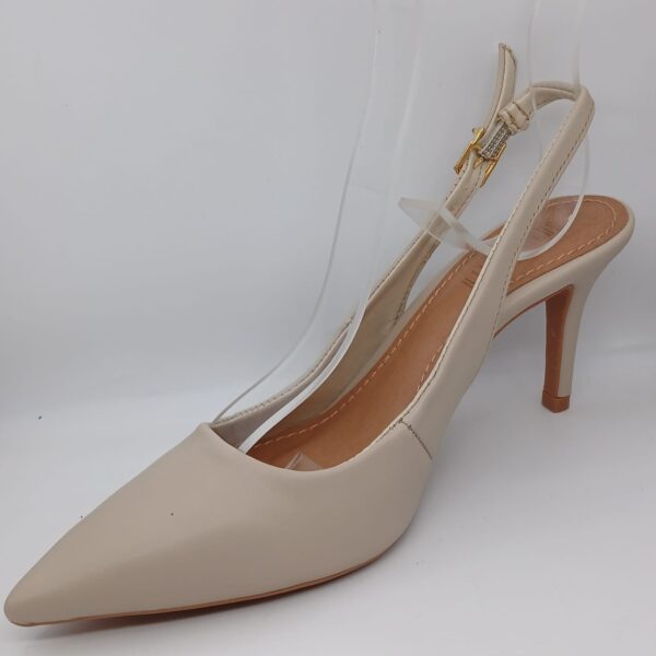 Scarpin Em Couro Slingbank Carmela