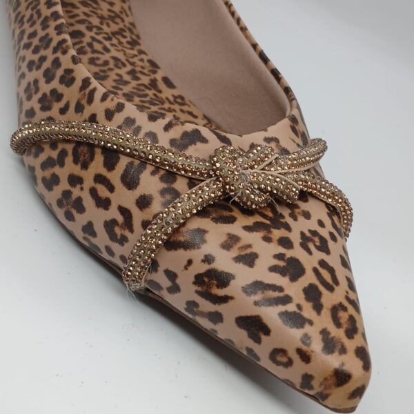 Sapatilha Bico Fino Onça com strass - Imagem 3