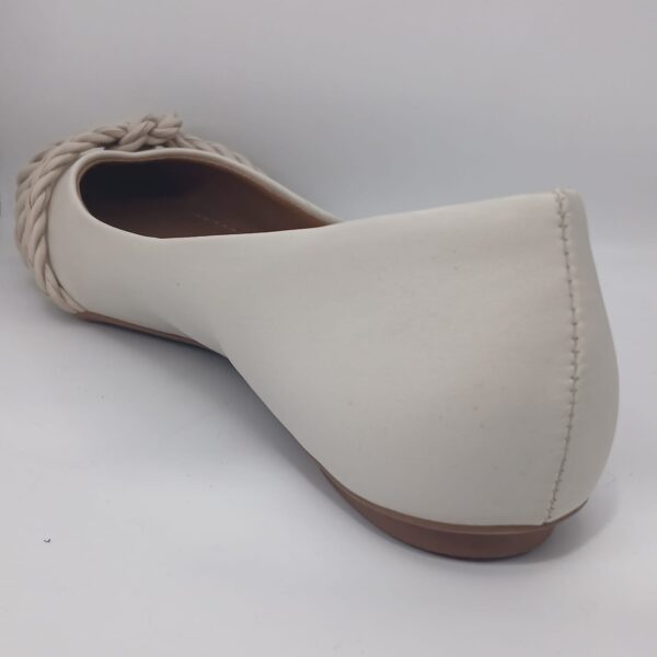 Sapatilha Off White Detalhe Em Nó - Imagem 3